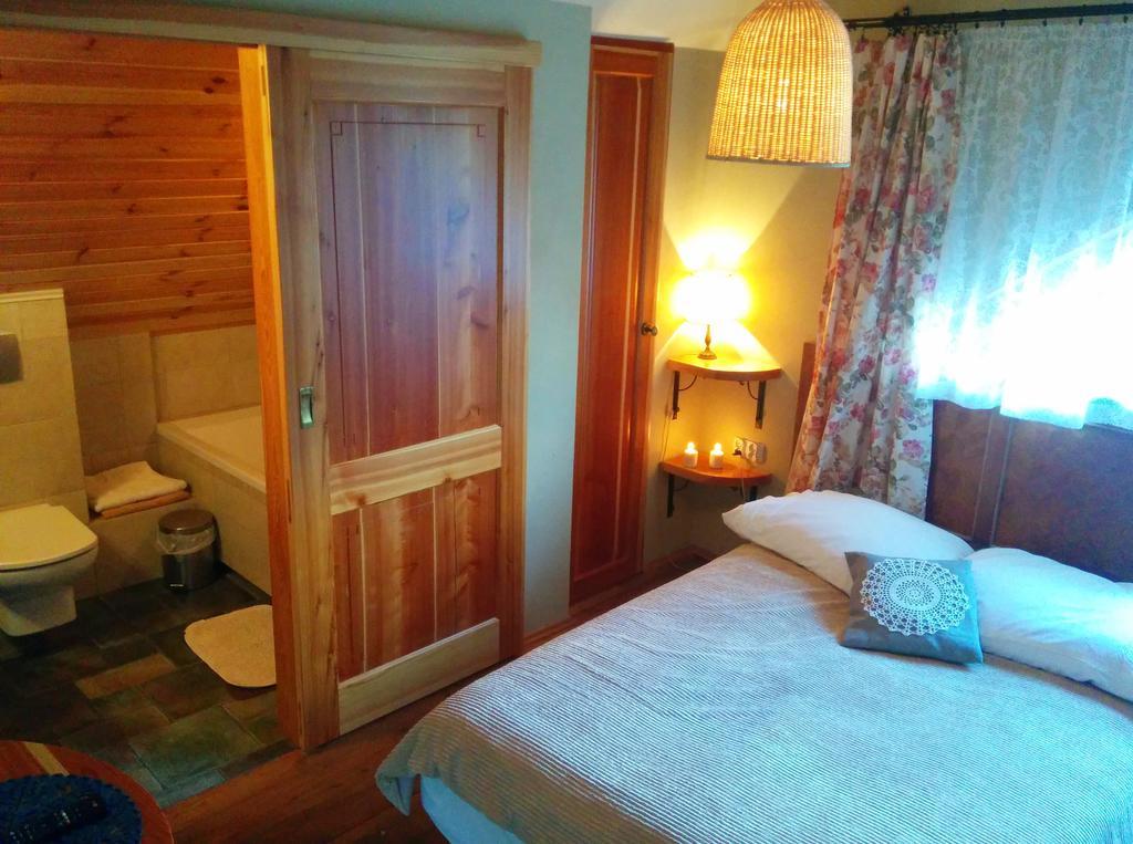 Dom Na Rozcesciu Bed and Breakfast Koniaków Δωμάτιο φωτογραφία